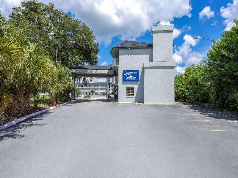 Howard Johnson by Wyndham Orlando Lake Buena V S image