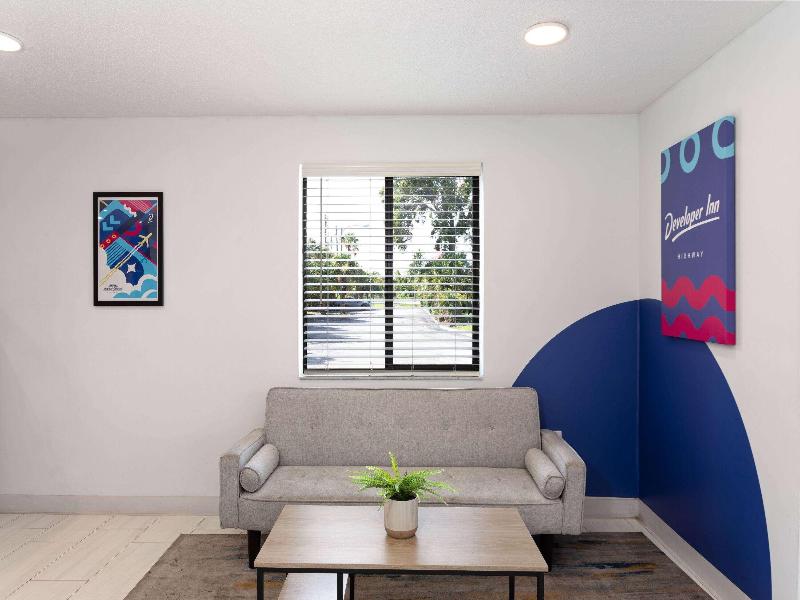 Howard Johnson by Wyndham Orlando Lake Buena V S image