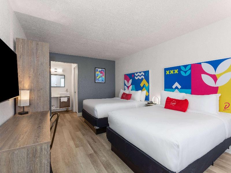 Howard Johnson by Wyndham Orlando Lake Buena V S image