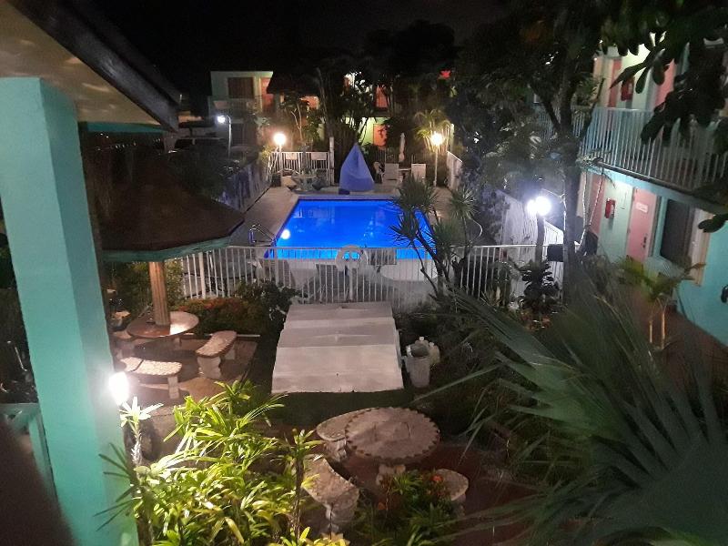 New Sungate Motel image