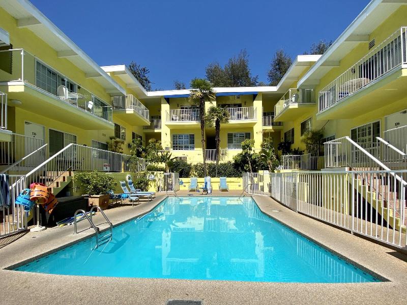 Magic Castle Hotel image