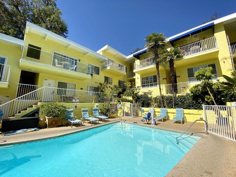 Magic Castle Hotel image