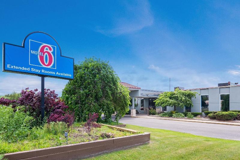 Motel 6 Oriskany Ny image