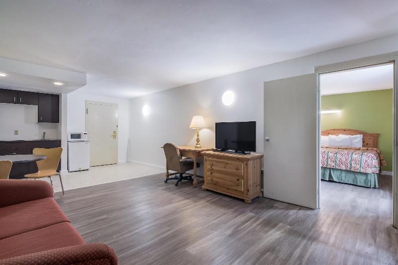 Motel 6 Oriskany Ny image