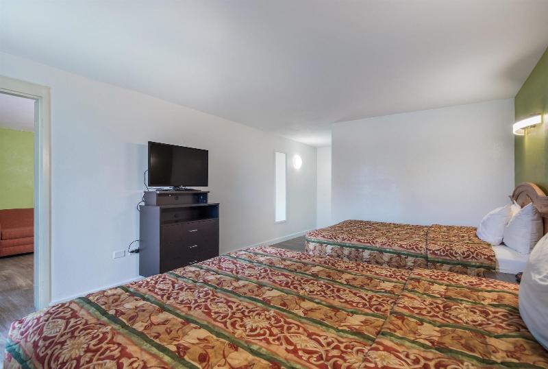 Motel 6 Oriskany Ny image