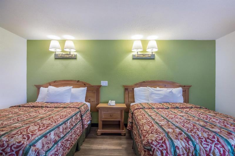 Motel 6 Oriskany Ny image