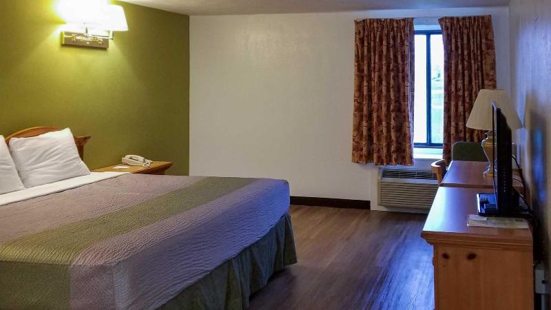 Motel 6 Oriskany Ny image