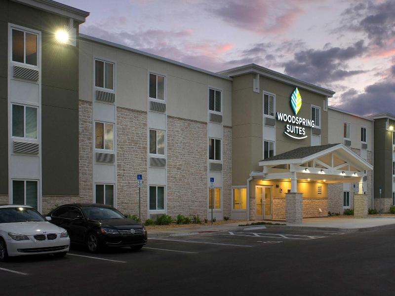 Woodspring Suites Orlando Airport image