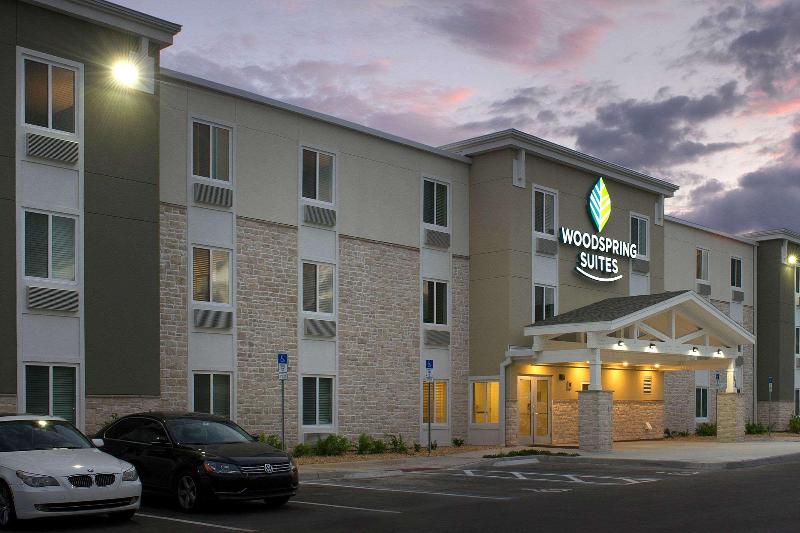 Woodspring Suites Orlando Airport image