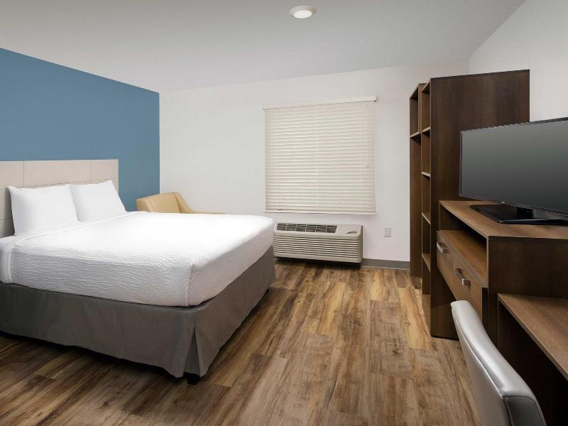 Woodspring Suites Orlando Airport image
