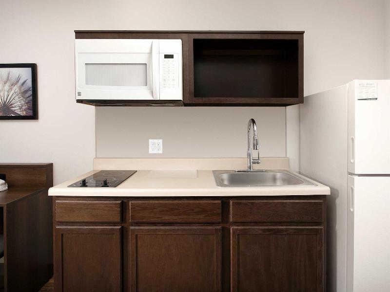 Woodspring Suites Orlando Airport image