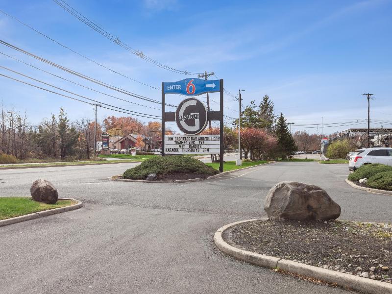 Motel 6 Piscataway image