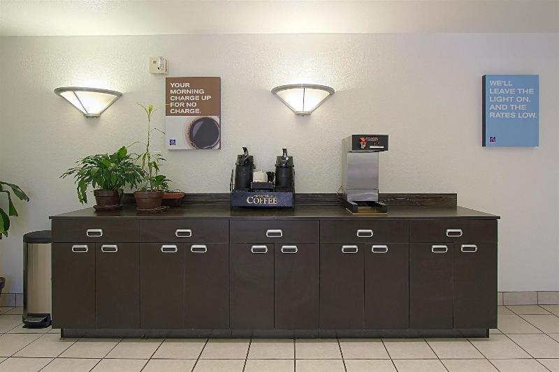 Motel 6 Piscataway image