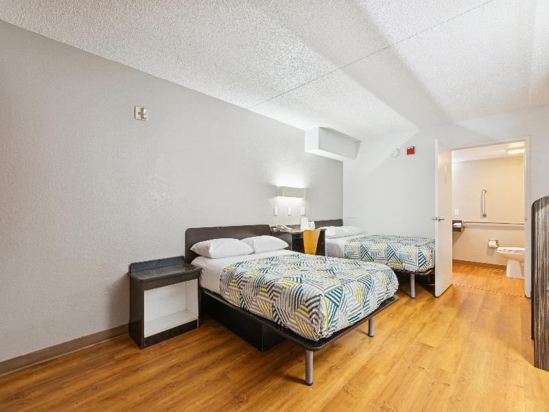 Motel 6 Piscataway image