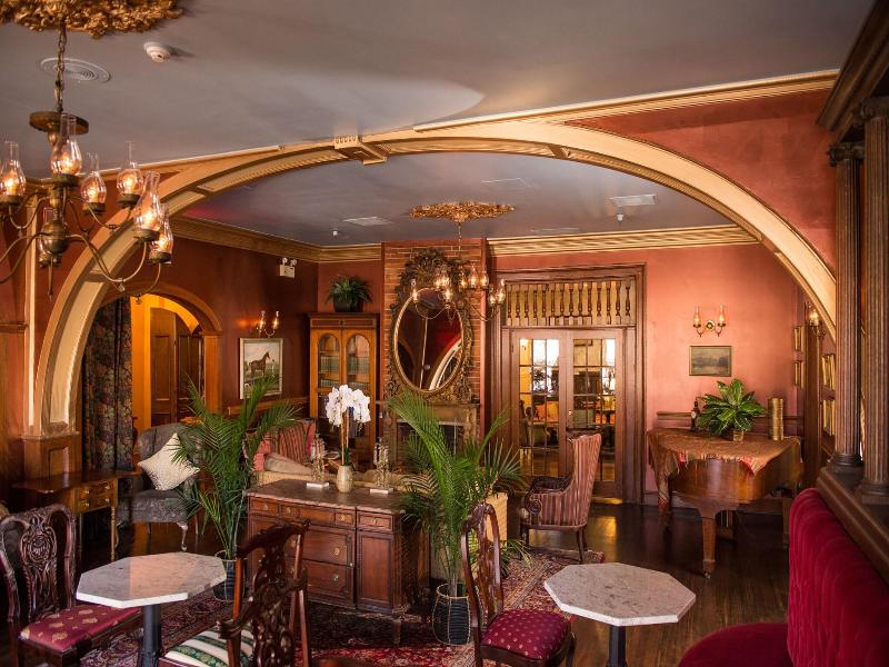 The Inn At Saratoga image