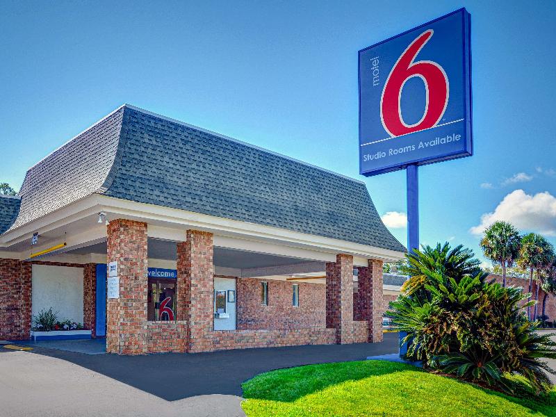 Motel 6 Tallahassee Downtown image