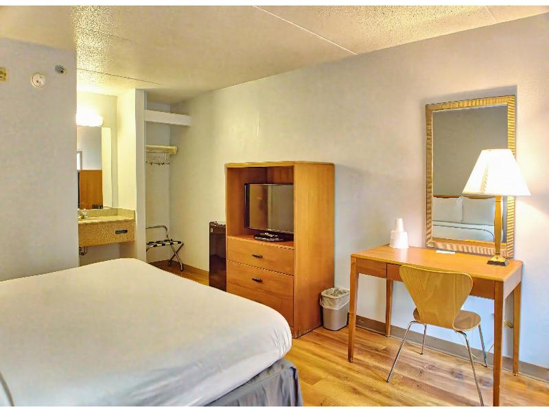 Motel 6 Buffalo Airport image