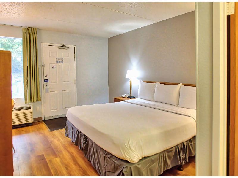 Motel 6 Buffalo Airport image