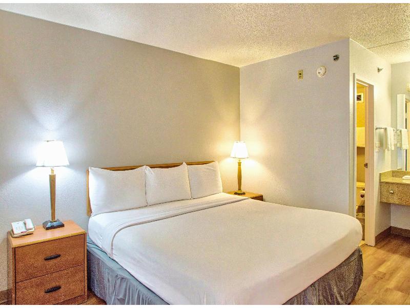 Motel 6 Buffalo Airport image