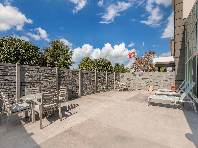 Best Western Plus Lafayette Hotel University Area