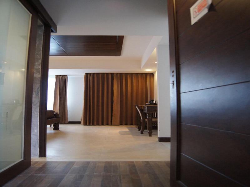 Golden Bell Hotel