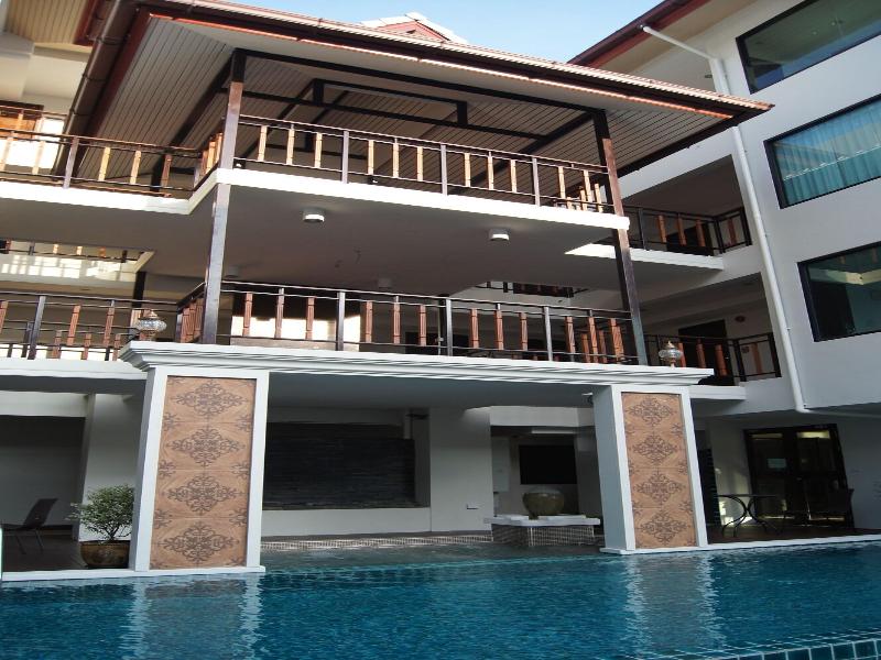 Golden Bell Hotel