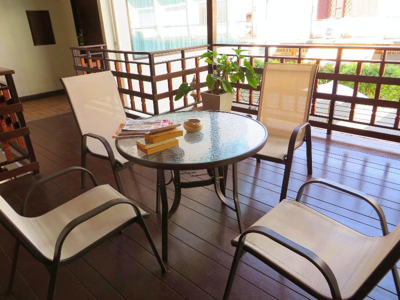 Golden Bell Hotel
