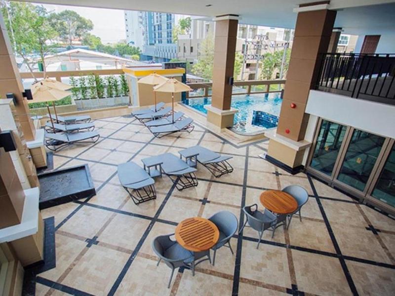 March Hotel image
