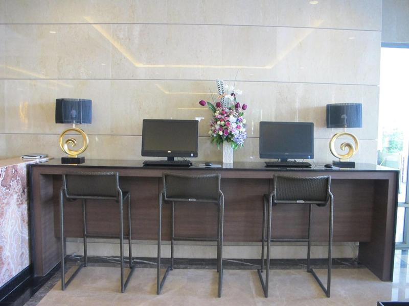 March Hotel image
