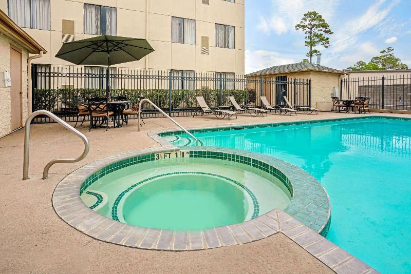 La Quinta Inn Suites Houston North Spring