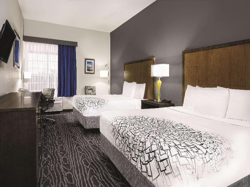 La Quinta Inn Suites By Wyndham Mercedes image