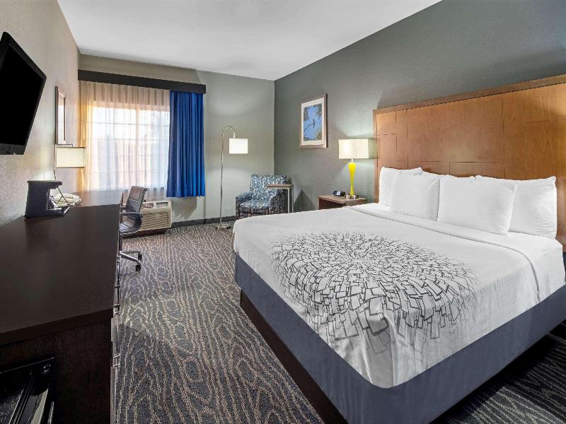 La Quinta Inn Suites By Wyndham Mercedes image