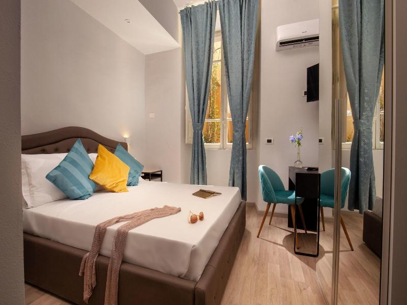 Courtyard Rome Suite image