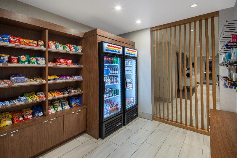 Holiday Inn Express & Suites Chico By IHG image