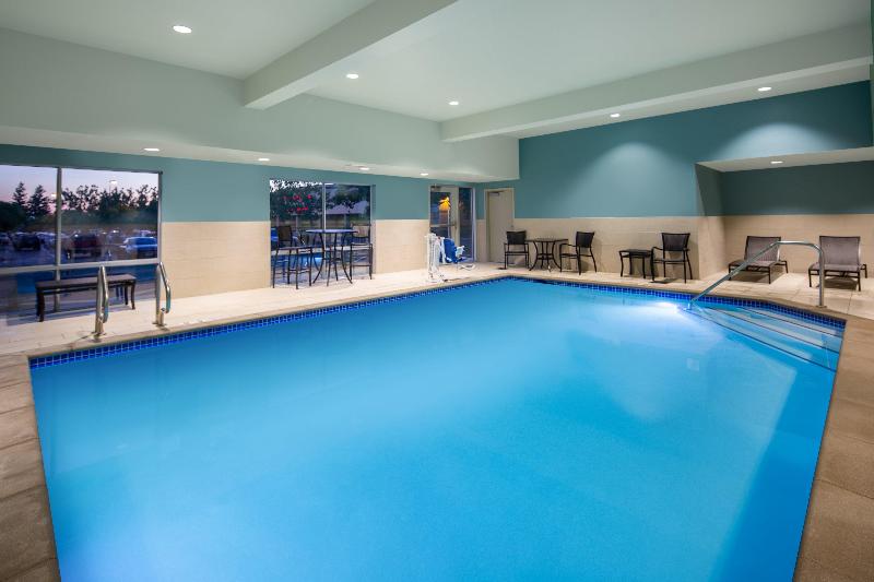 Holiday Inn Express & Suites Chico By IHG image