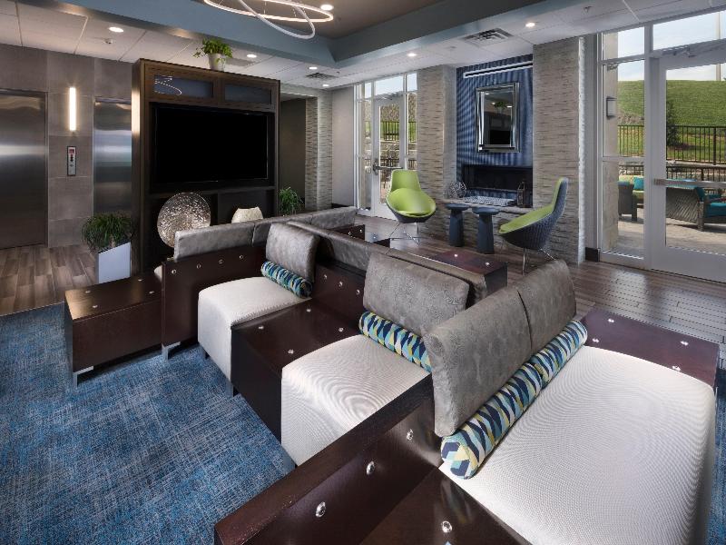 Holiday Inn & Suites Arden - Asheville Airport image