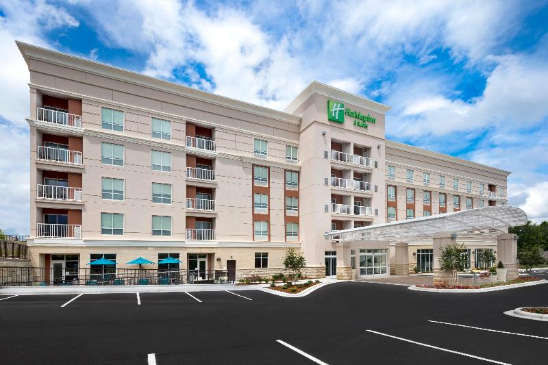 Holiday Inn & Suites Arden - Asheville Airport