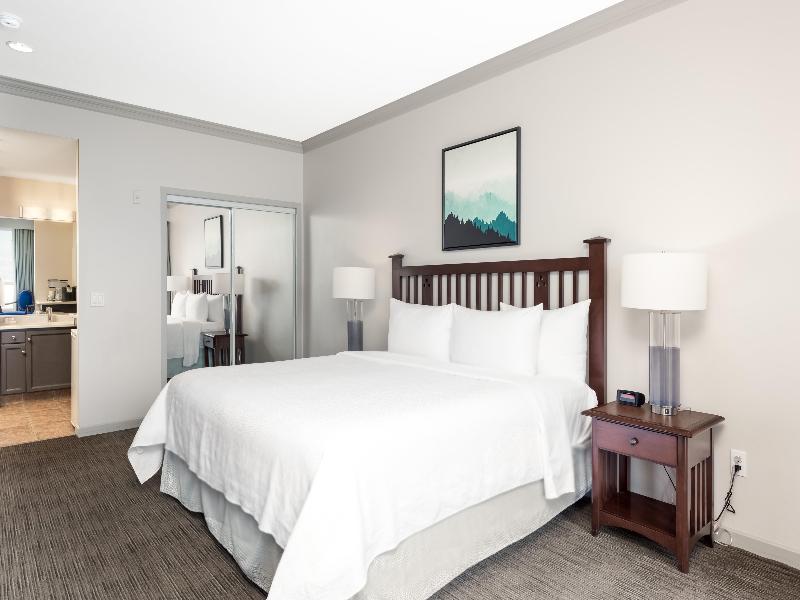 Manteo Resort Waterfront Hotel Villas image