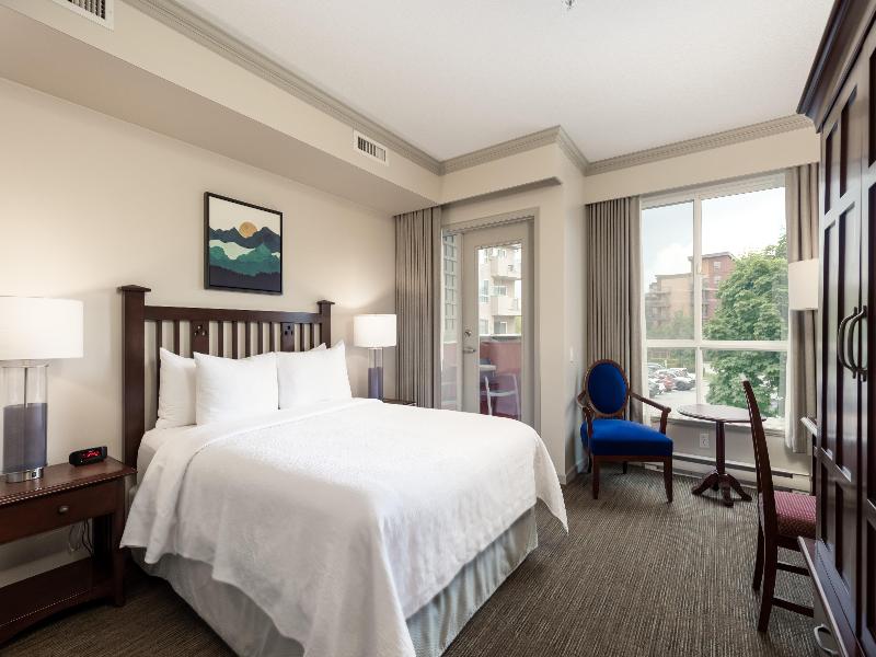Manteo Resort Waterfront Hotel Villas image