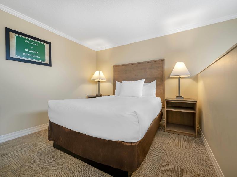 Econo Lodge Inn & Suites Kelowna image