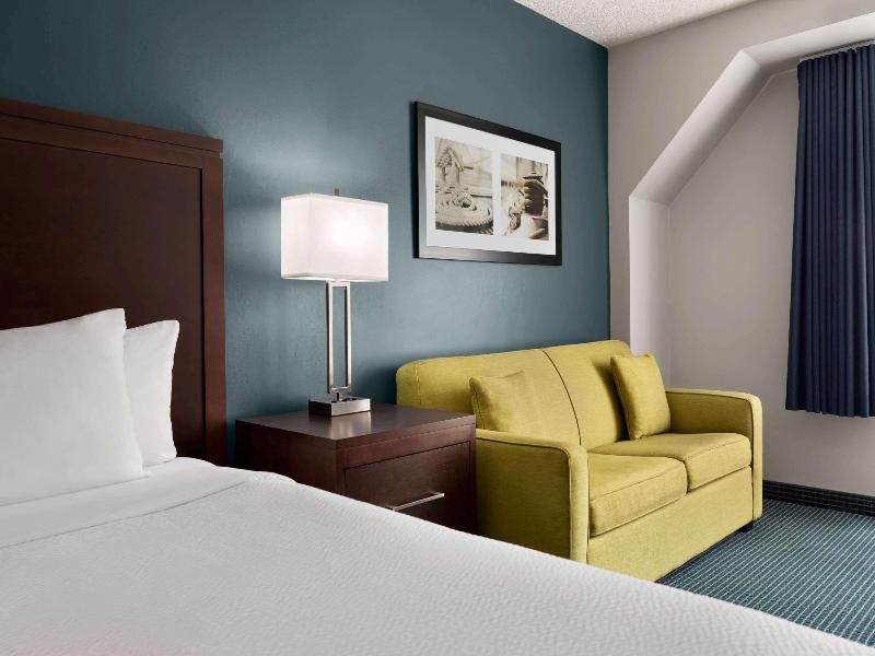 Days Inn By Wyndham Sarnia Harbourfront image