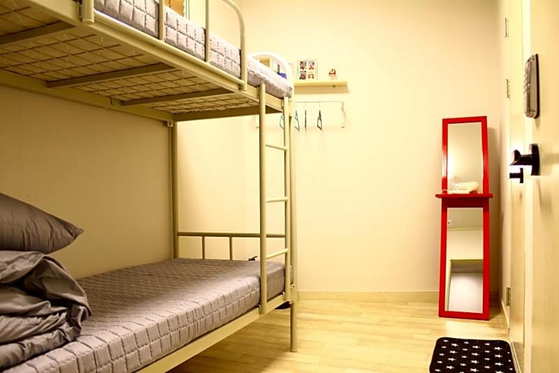 Plan A Hostel image
