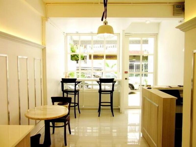 Urban House image
