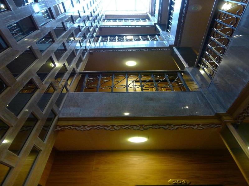 Tanee Place image