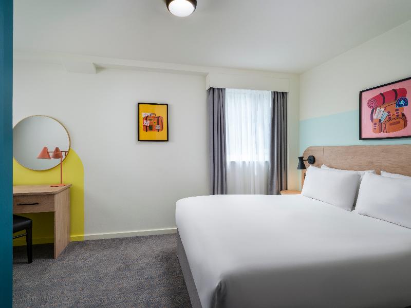Garner Hotel Wolverhampton by IHG image