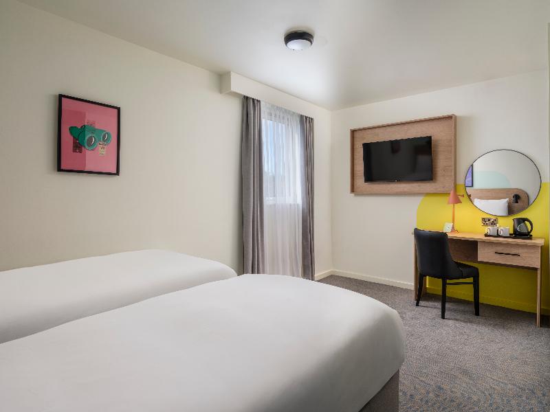 Garner Hotel Wolverhampton by IHG image