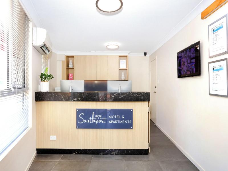 Earls Court Motor Inn image
