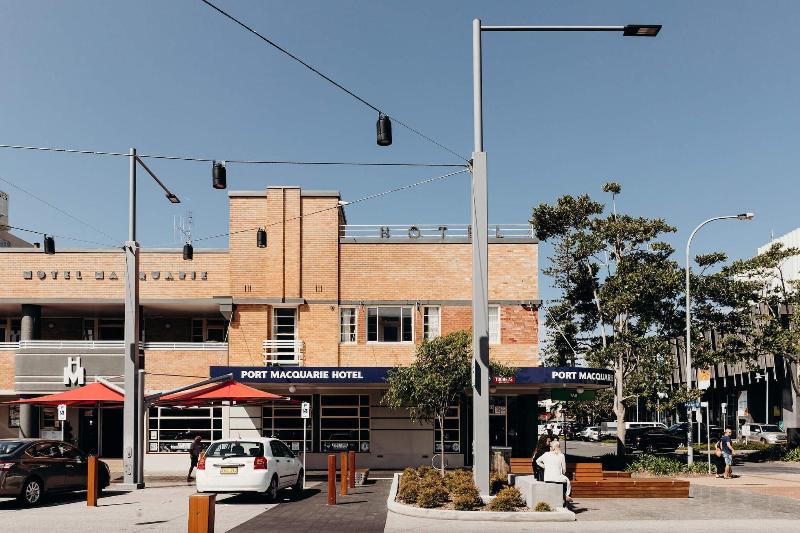 Port Macquarie Hotel image