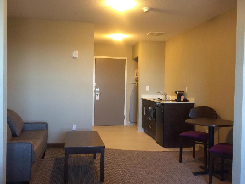 Meridian Inn Suites