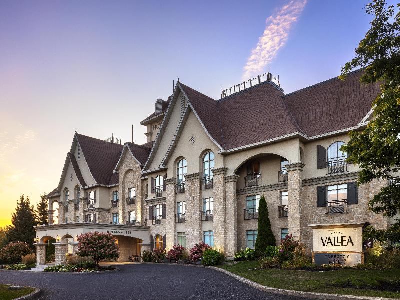Hotel Vallea Bromont, Tapestry Collection